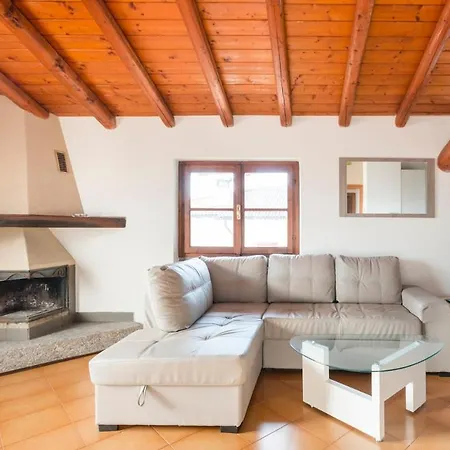 Greta Apartment *